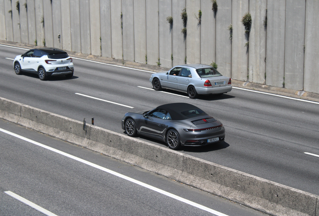 Porsche 992 Carrera 4S Cabriolet