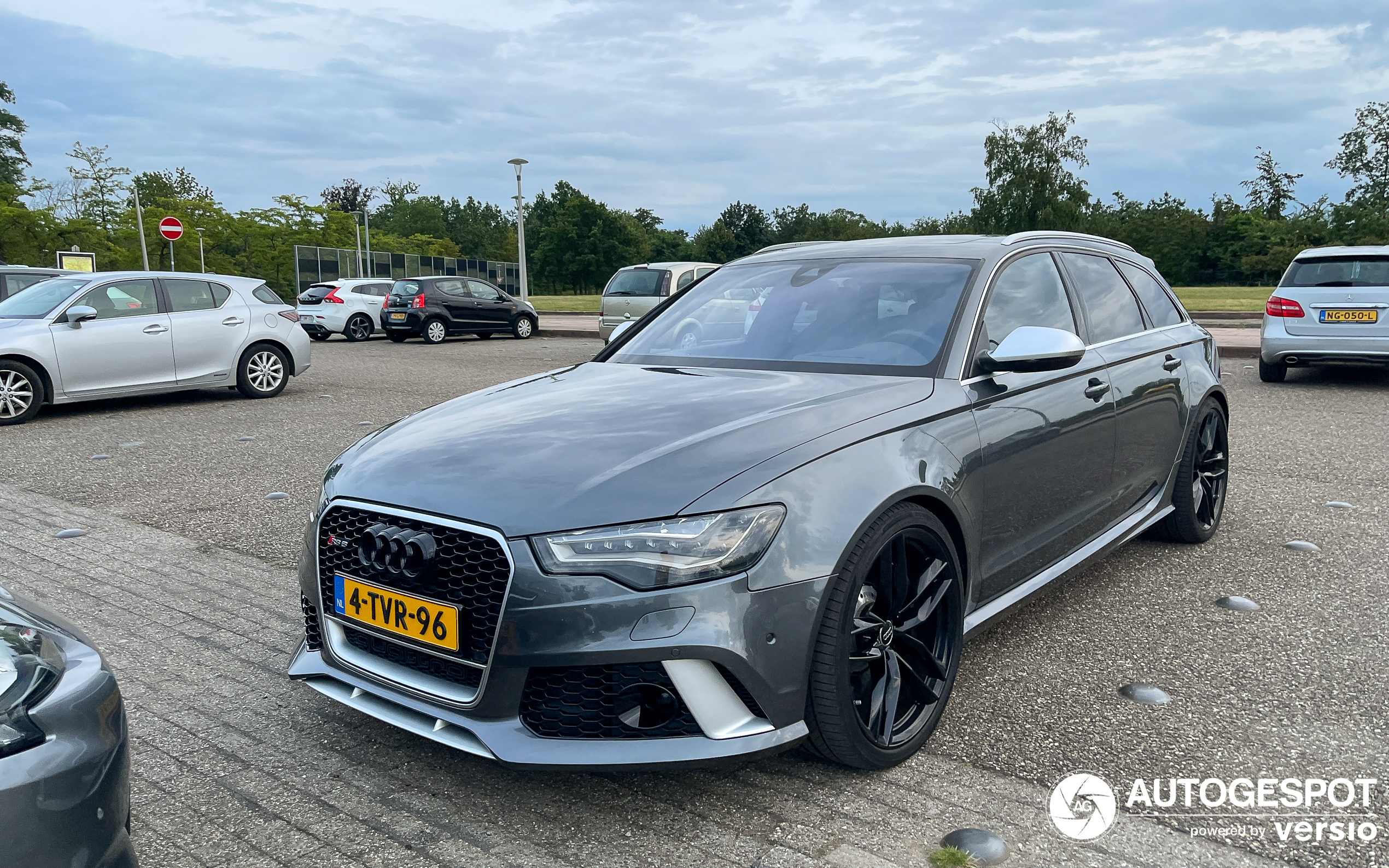 Audi RS6 Avant C7