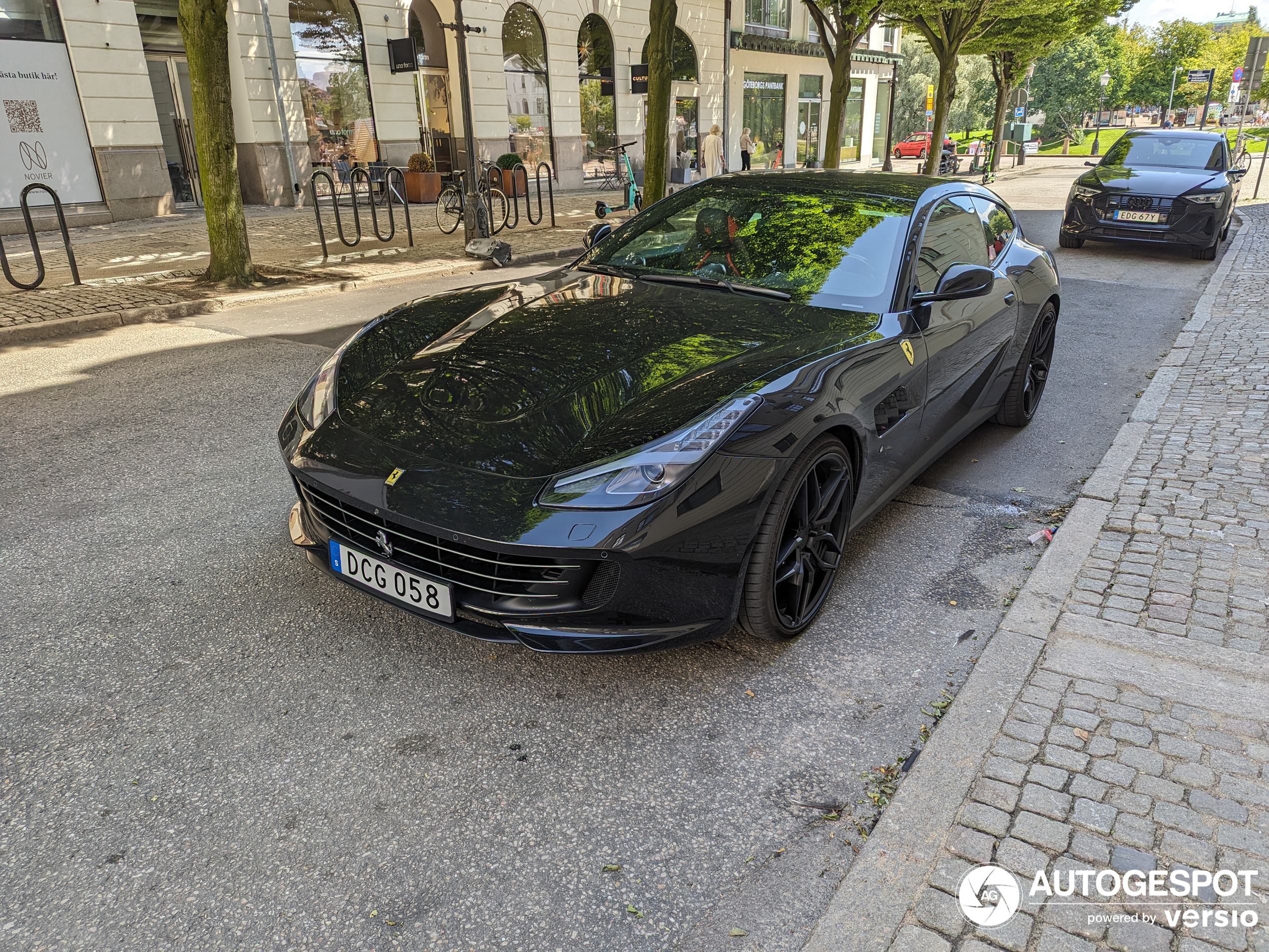 Ferrari GTC4Lusso T