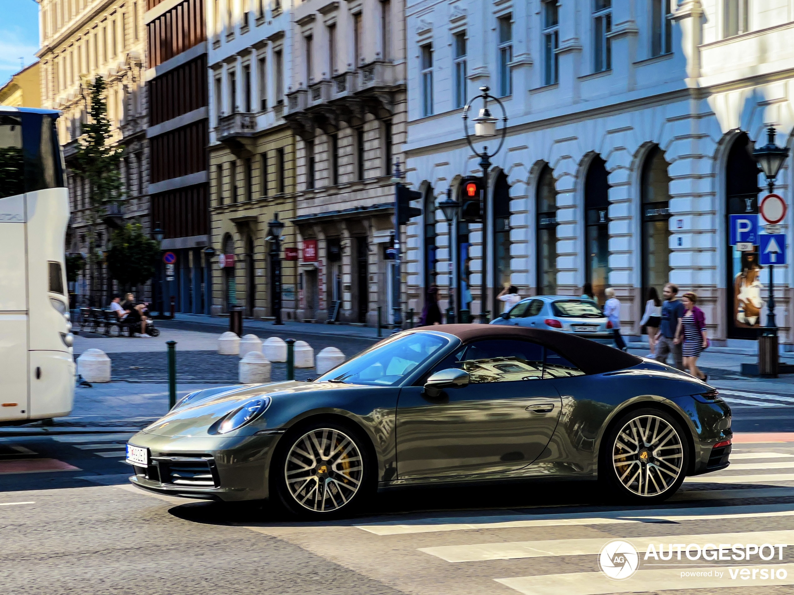 Porsche 992 Carrera 4S Cabriolet