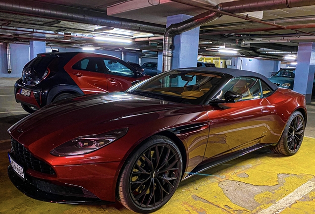 Aston Martin DB11 V8 Volante