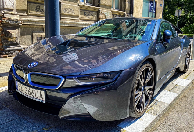 BMW i8