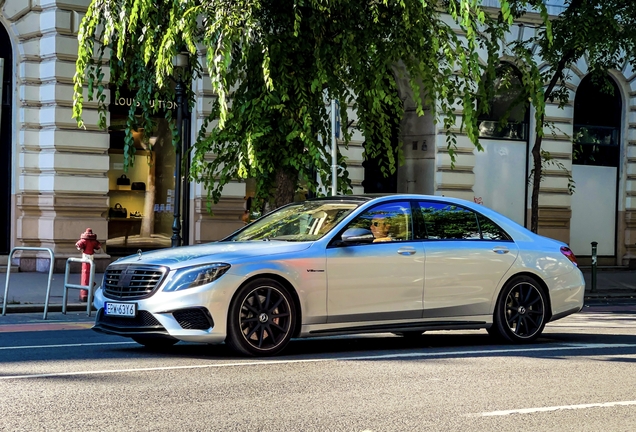 Mercedes-Benz S 63 AMG V222