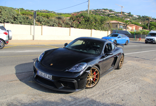 Porsche 718 Cayman GT4