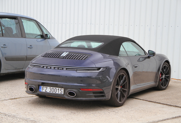 Porsche 992 Carrera 4S Cabriolet