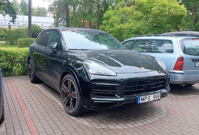 Porsche 9YA Cayenne GTS