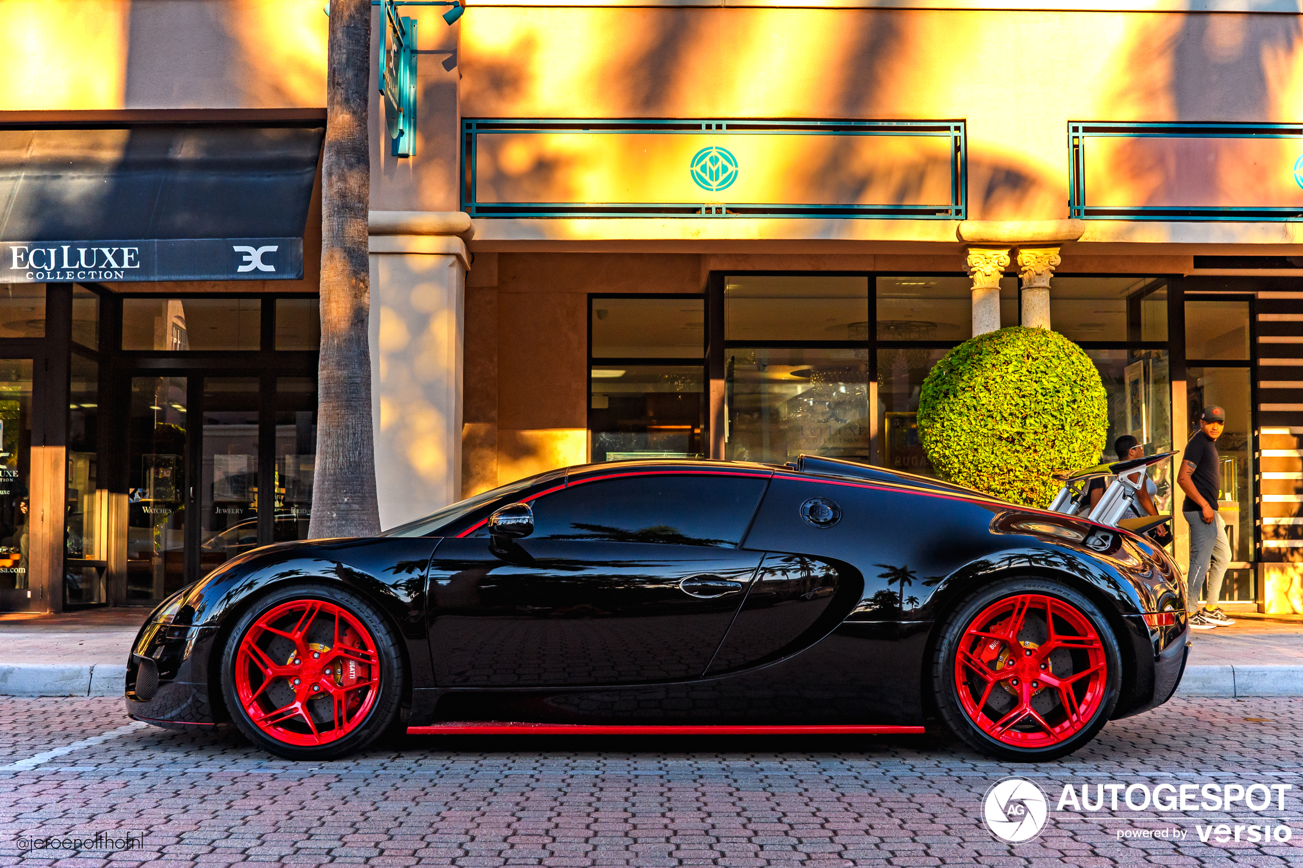 A slightly different Bugatti shows up in Boca Raton