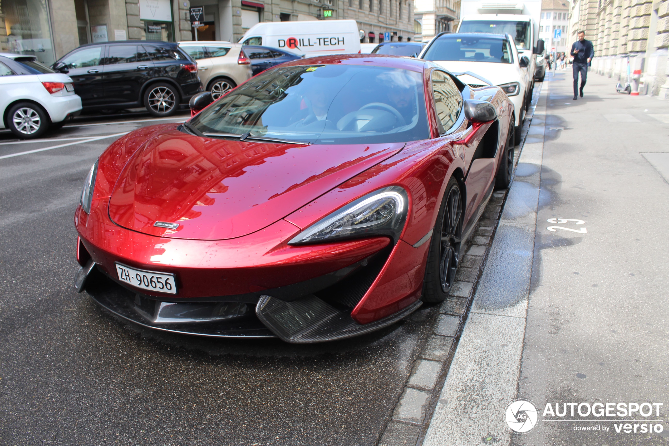 McLaren 570S