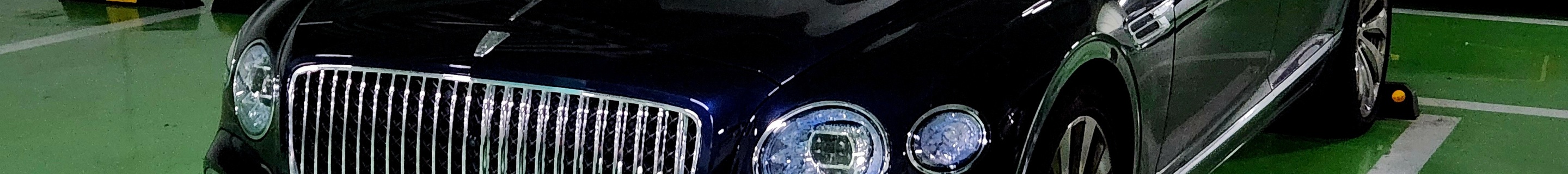 Bentley Flying Spur V8 2021