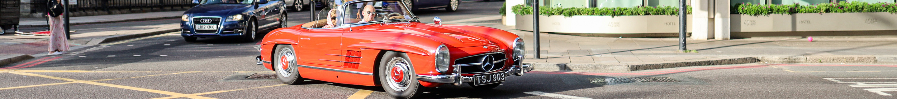 Mercedes-Benz 300SL Roadster