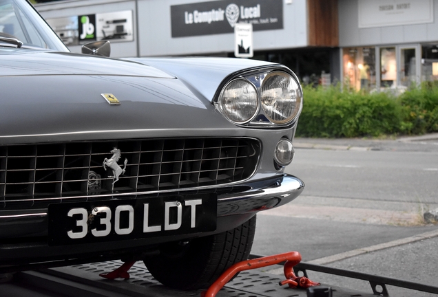 Ferrari 330 GT 2+2 Series I