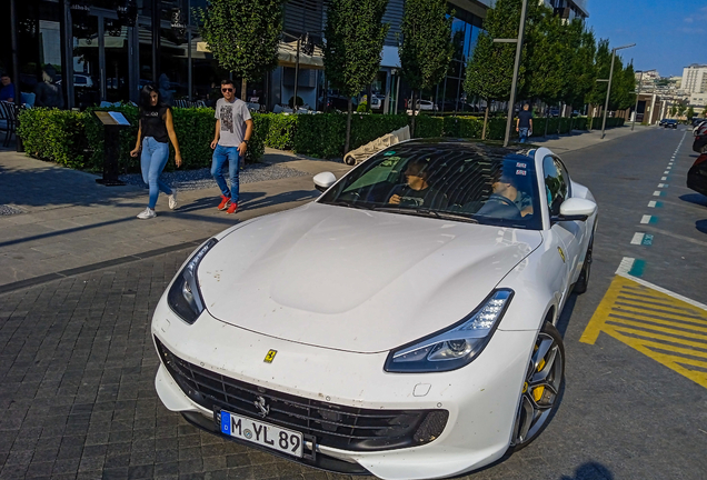 Ferrari GTC4Lusso T