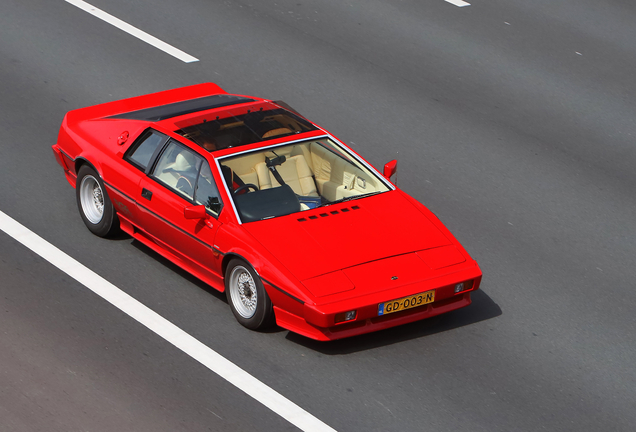 Lotus Esprit S2