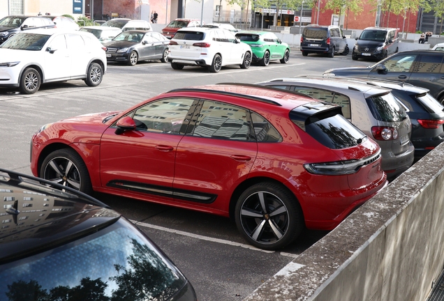 Porsche 95B Macan GTS MkIII