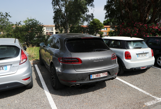 Porsche 95B Macan Turbo