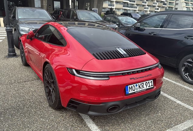 Porsche 992 Carrera 4 GTS