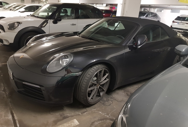 Porsche 992 Carrera 4S Cabriolet