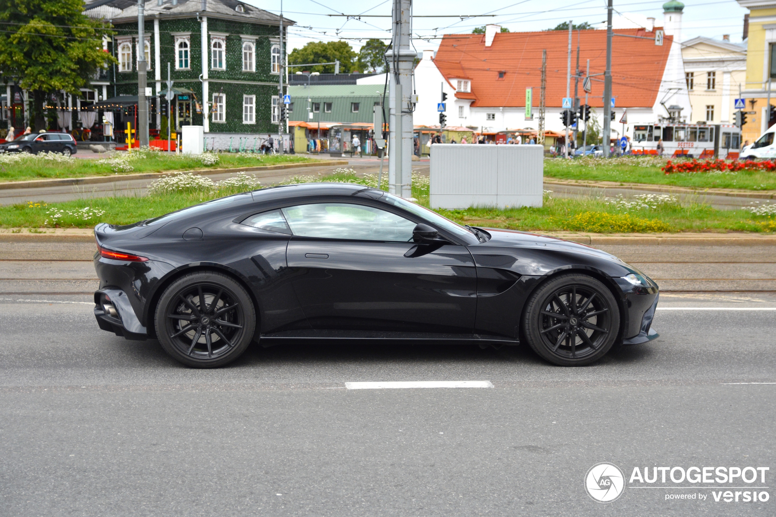 Aston Martin V8 Vantage 2018