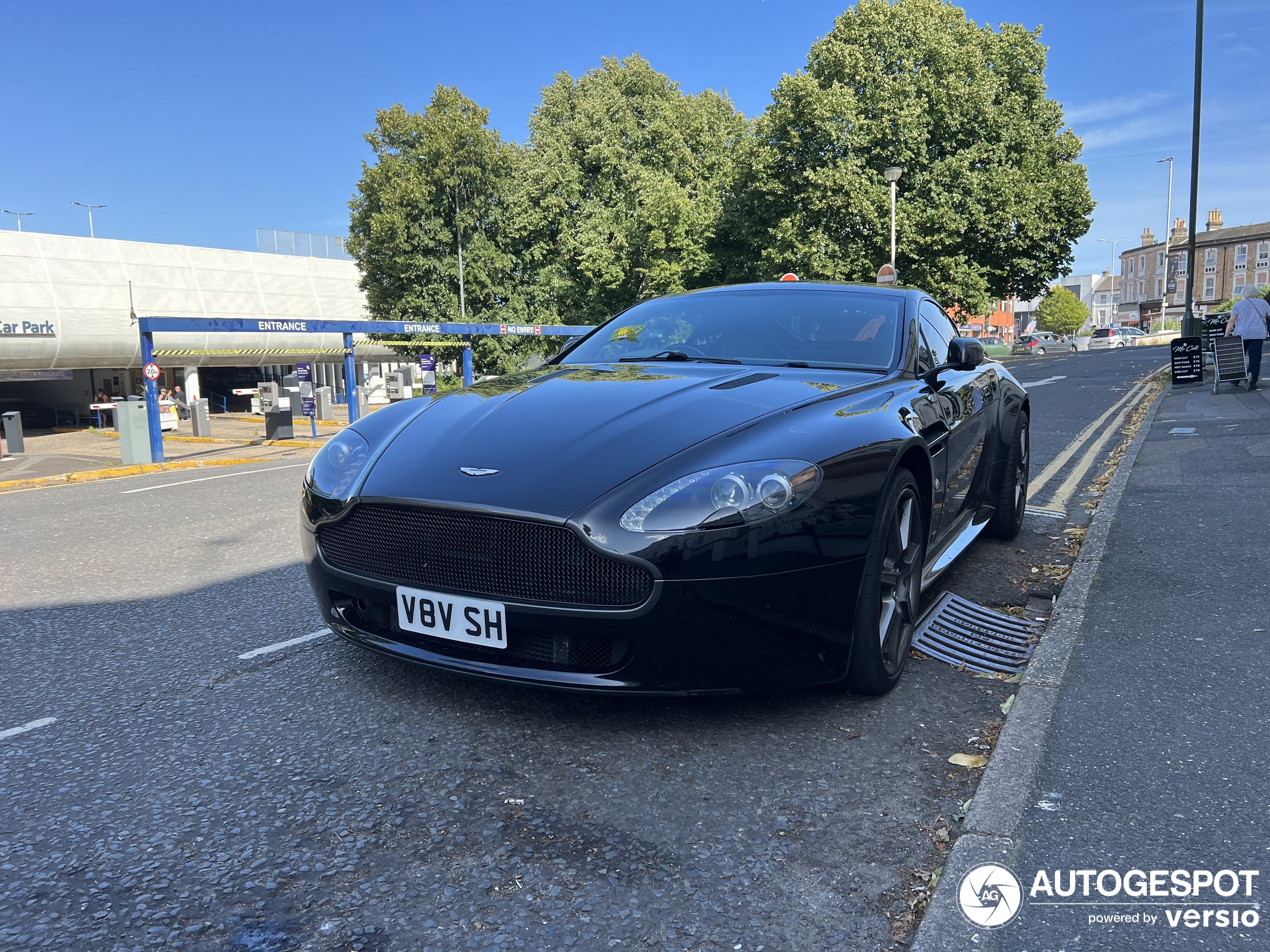 Aston Martin V8 Vantage