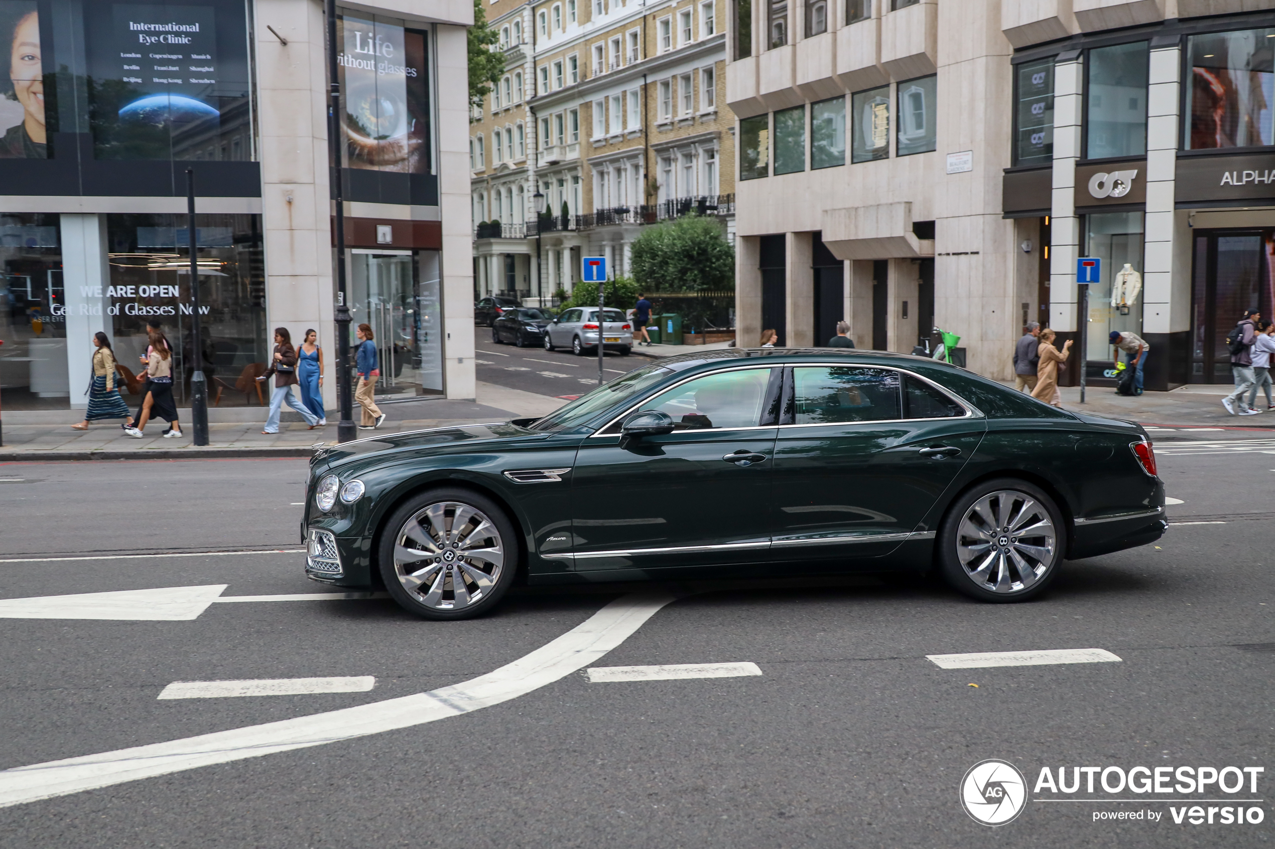 Bentley Flying Spur Hybrid Azure