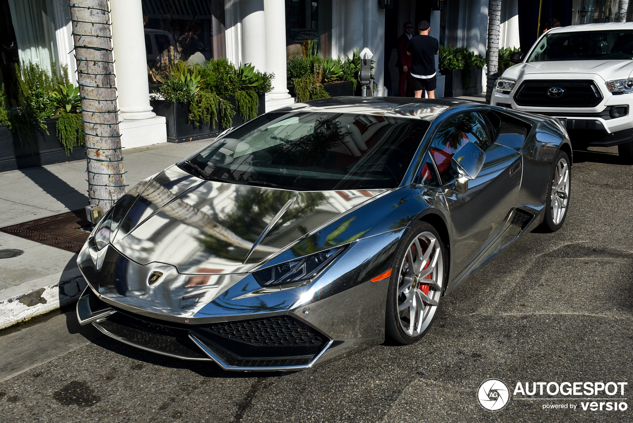 Lamborghini eigenaar leeft in het verleden