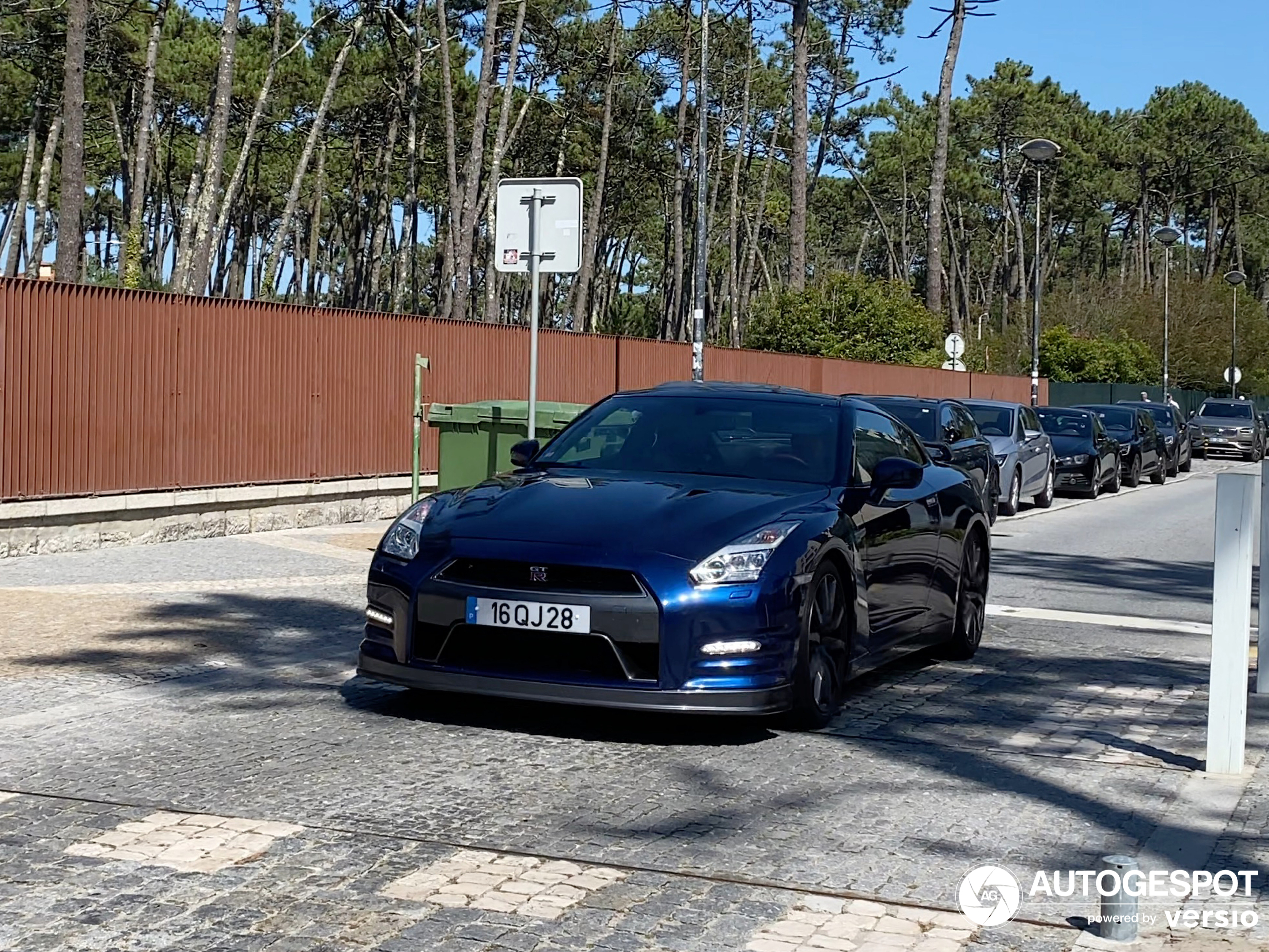 Nissan GT-R 2014