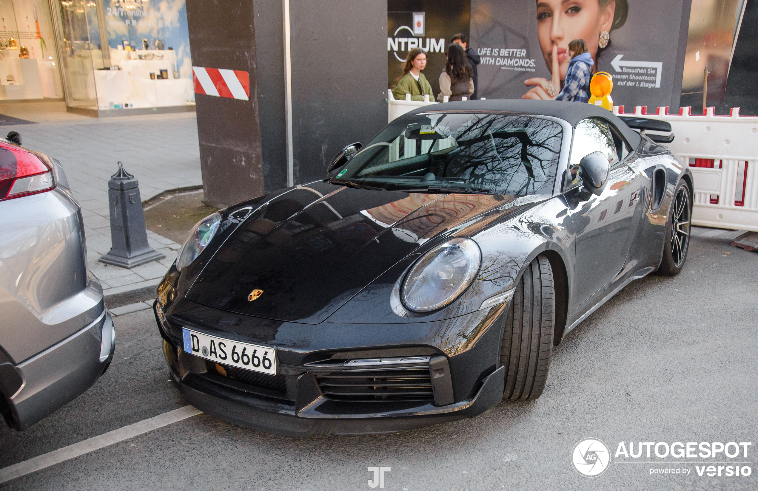 Porsche 992 Turbo S Cabriolet