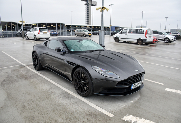 Aston Martin DB11