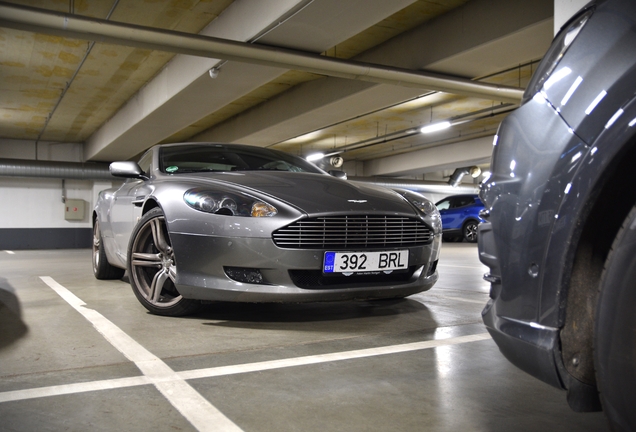 Aston Martin DB9