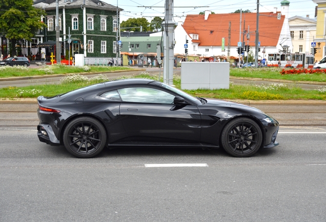 Aston Martin V8 Vantage 2018