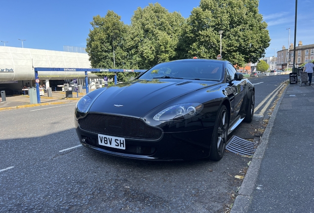 Aston Martin V8 Vantage