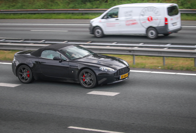 Aston Martin V8 Vantage Roadster