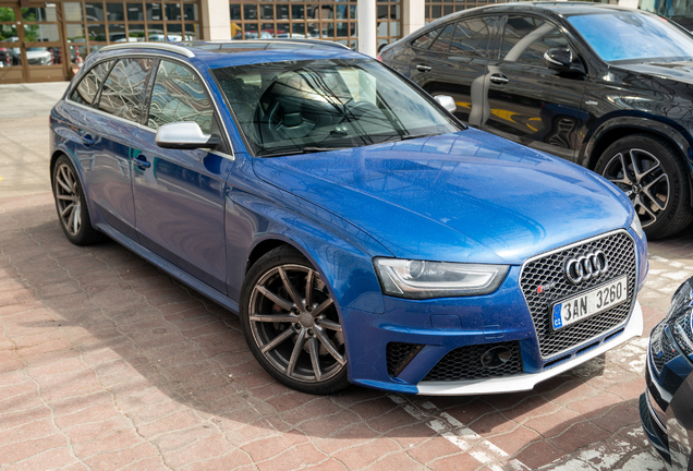 Audi RS4 Avant B8