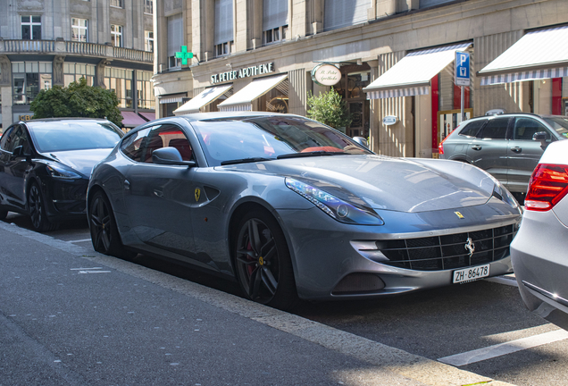 Ferrari FF