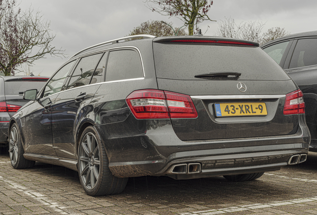 Mercedes-Benz E 63 AMG S212 V8 Biturbo