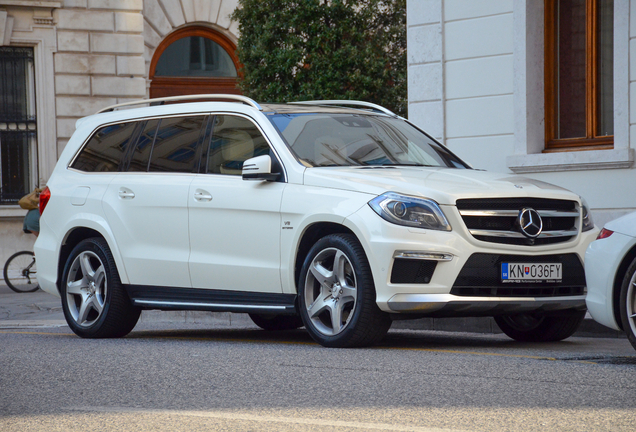 Mercedes-Benz GL 63 AMG X166