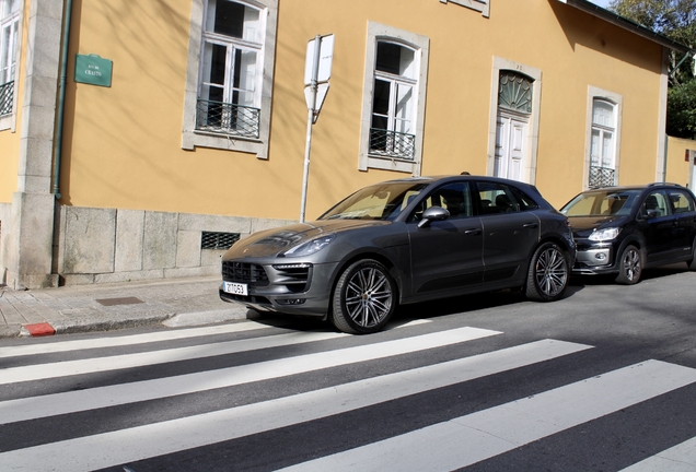 Porsche 95B Macan GTS