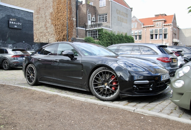 Porsche 971 Panamera Turbo