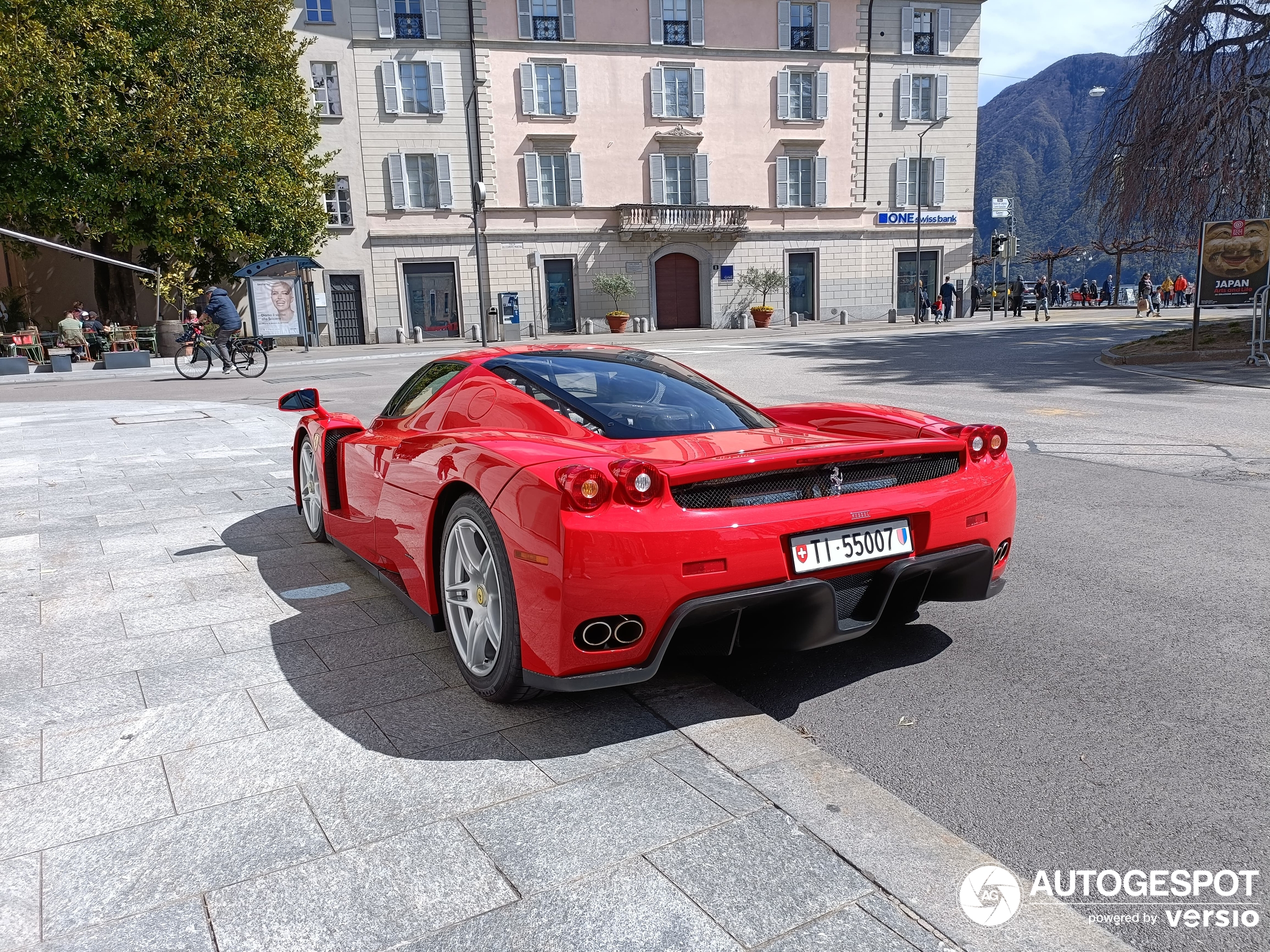 Enzo Ferrari bio je parkiran u Luganu