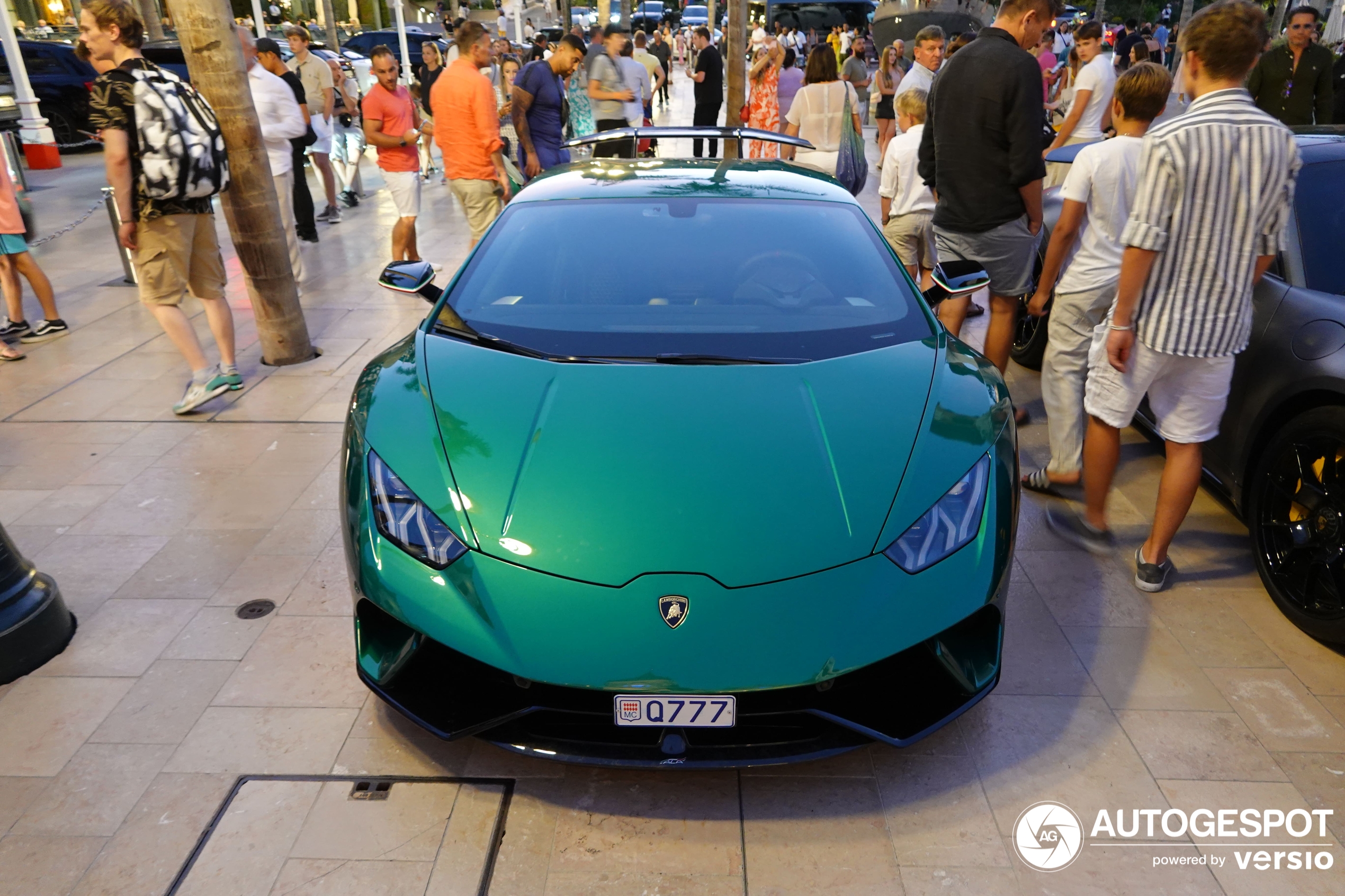 Lamborghini Huracán LP640-4 Performante