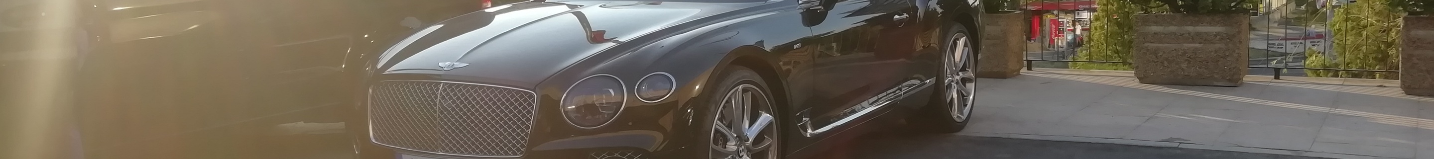 Bentley Continental GTC 2019