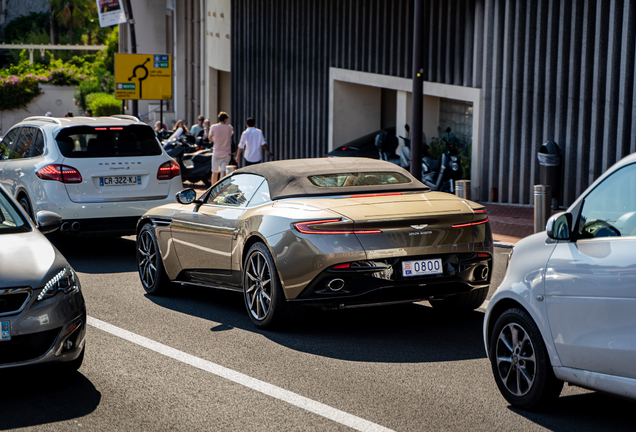 Aston Martin DB11 V8 Volante