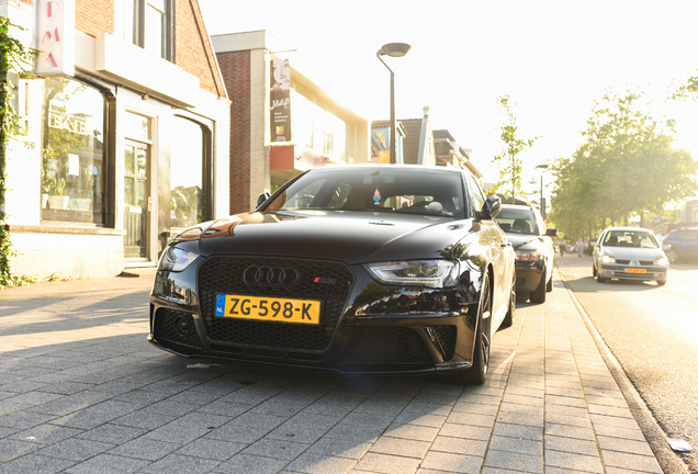 Audi RS4 Avant B8