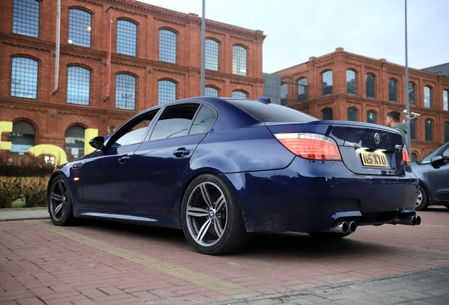 BMW M5 E60 2005