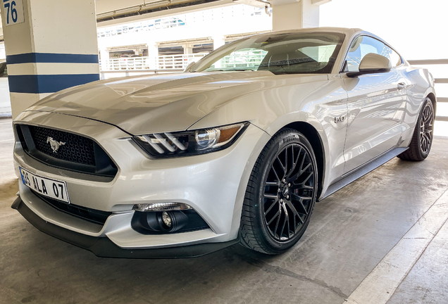 Ford Mustang GT 2015