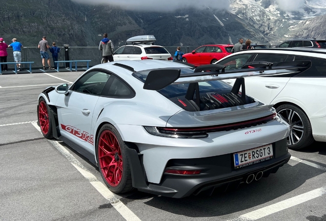 Porsche 992 GT3 RS