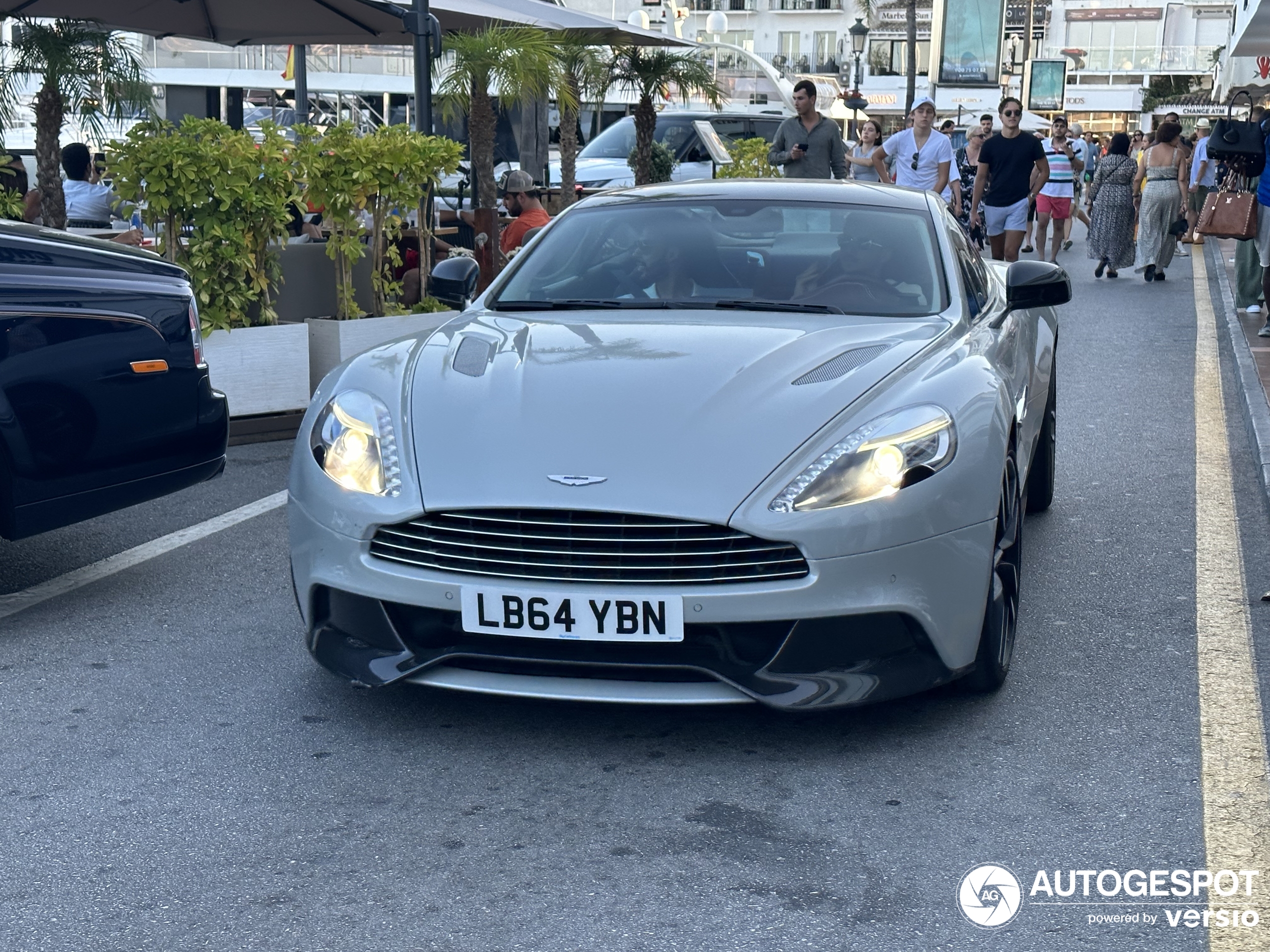 Aston Martin Vanquish 2013