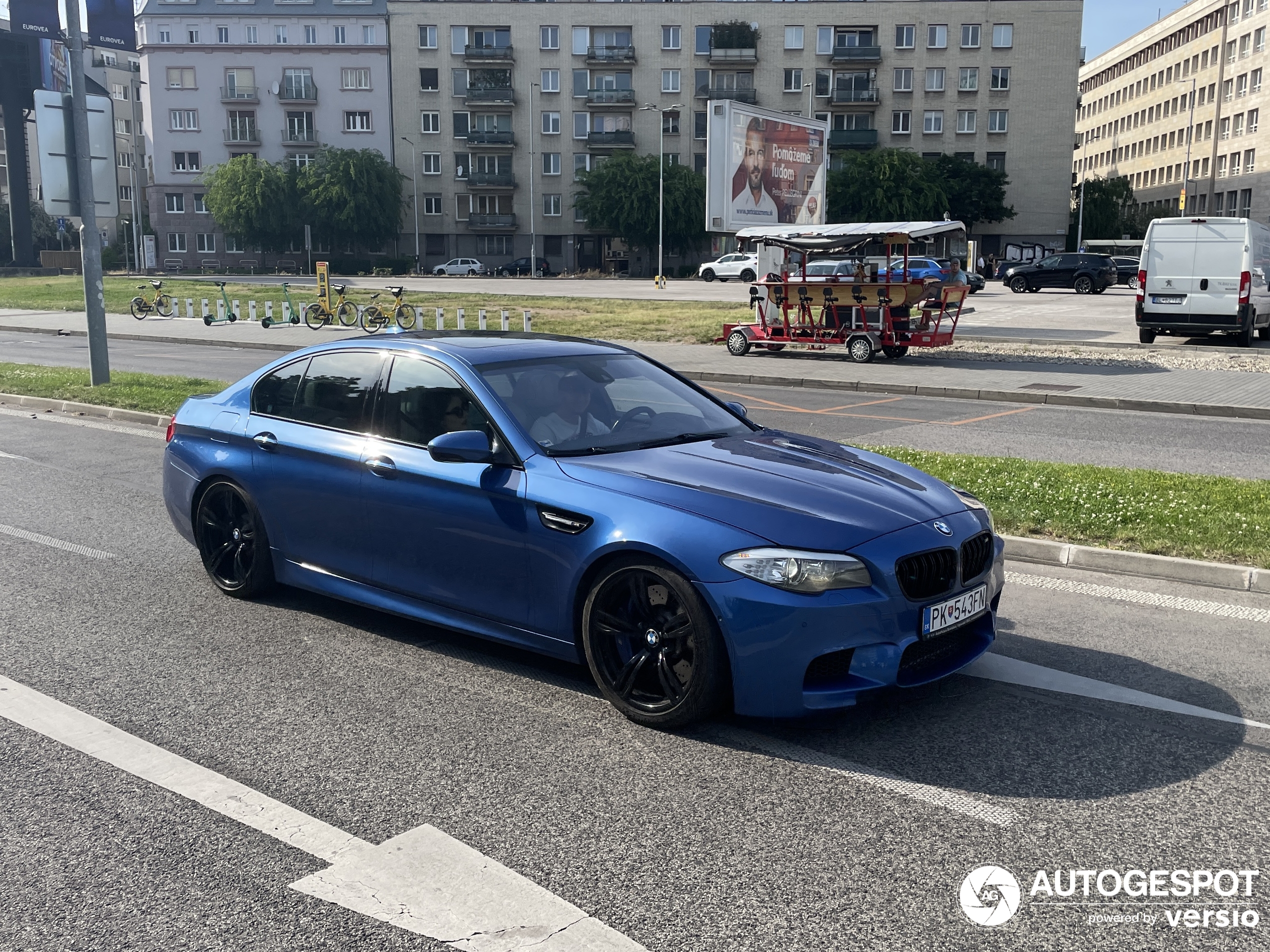 BMW M5 F10 2011