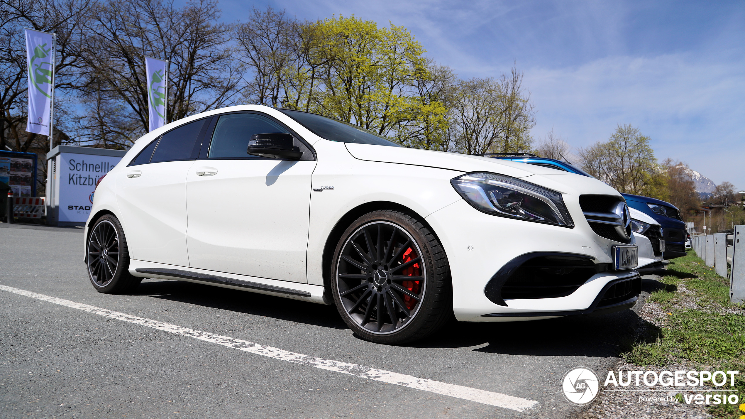 Mercedes-AMG A 45 W176 2015