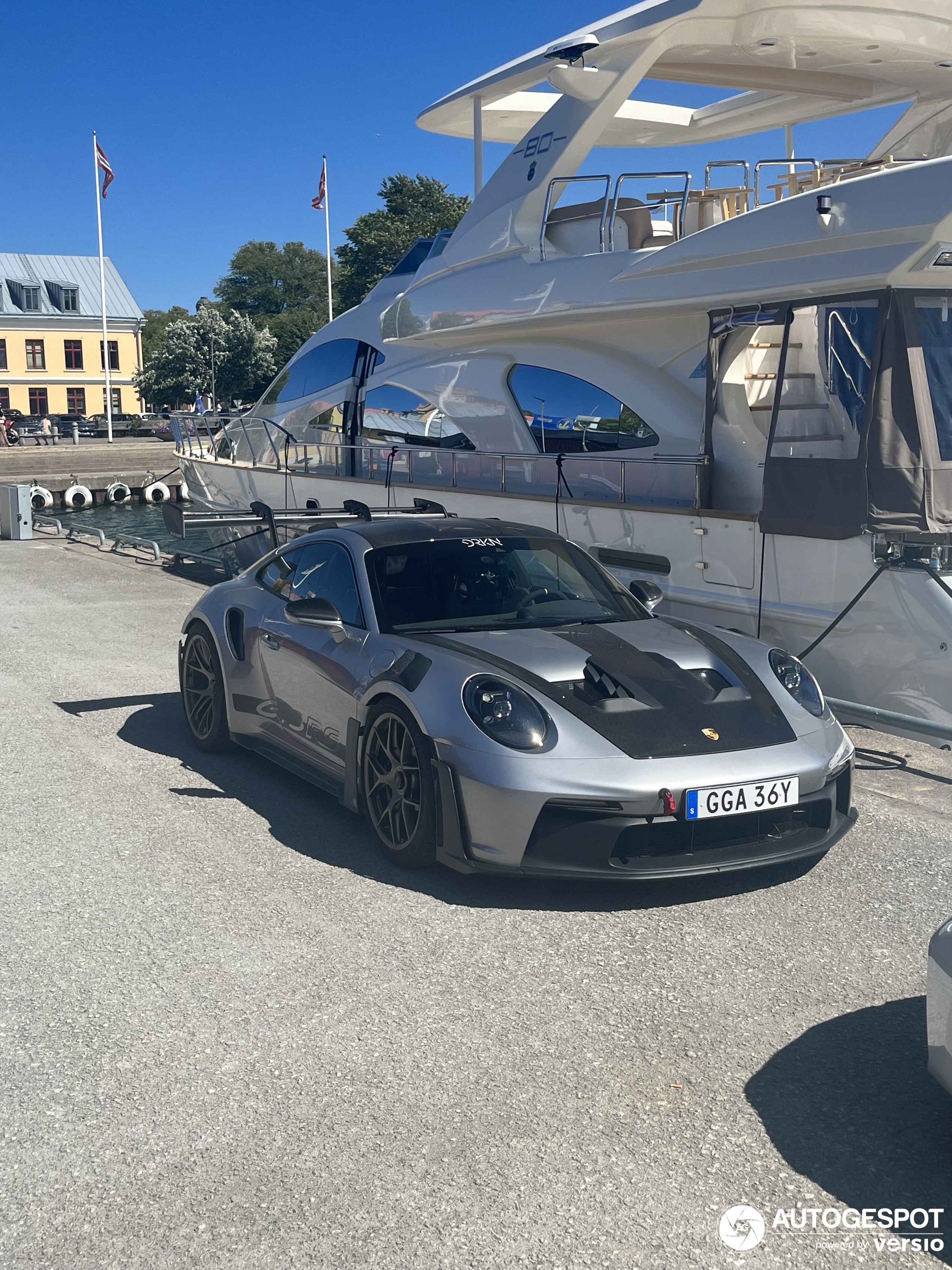 Porsche 992 GT3 RS Weissach Package